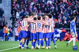 野茂英雄的“龙卷风”投球慢镜头在棒球科普节目中被反复播放